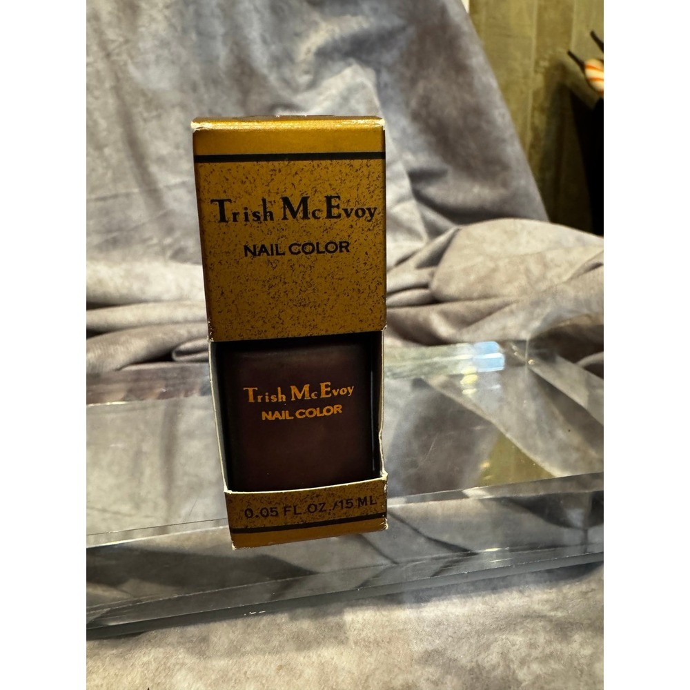Trish McAvoy nail color‎ polish/bowery